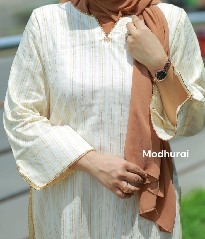 Naz White-Exclusive Designed By Modhurai - Image 6